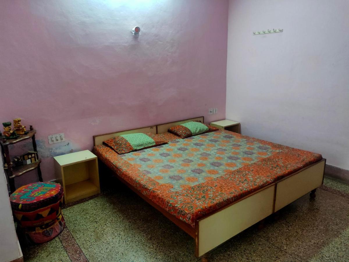 Jwala Niketan Guesthouse Private Rooms Джайпур Екстер'єр фото